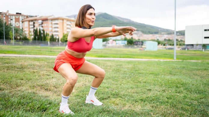 7 isometric exercises for weight loss and muscle strength